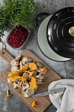 Nordwik Støbejernsgryde 5 L, Emaljeret Sort 11 Nordwik Støbejernsgryde 5 L, Emaljeret Sort -KitchenTime butik 4acd7b3f ee7c 4b03 966a 817bb729c348