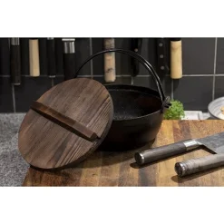 Satake Støbejernsgryde 2,7 L, Ø 24 Cm -KitchenTime butik 4dd439b7 2c20 4a46 b002 3e11e8f13d22