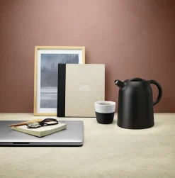 Eva Solo Thimble Termokande 1,0 L Black -KitchenTime butik 5213022e 6163 488c b386 229b7474923b