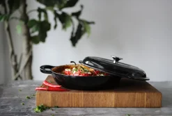 Nordwik Emaljeret Buffetgryde Støbejern 27 Cm Sort 9 Nordwik Emaljeret Buffetgryde Støbejern 27 Cm Sort -KitchenTime butik 5a609724 d032 4562 b4f7 3945d8cbbc01