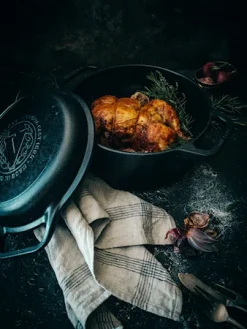 VICTORIA Emaljeret Combo Cooker Støbejernsgryde + Stegepande Ø 26 Cm 14 VICTORIA Emaljeret Combo Cooker Støbejernsgryde + Stegepande Ø 26 Cm -KitchenTime butik 5e2a21c3 aaba 411e 9a1e 6af095eecf68