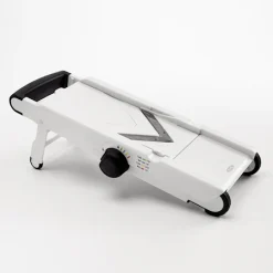 Oxo Good Grips Mandolinjern V -KitchenTime butik 860eaaca 058a 4b46 b94a 450230c21496