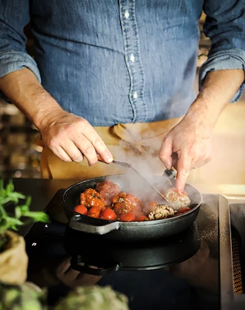 Nordwik Stegepande Støbejern 28 Cm Med Håndtag I Valnøddetræ Og Glaslåg 7 Nordwik Stegepande Støbejern 28 Cm Med Håndtag I Valnøddetræ Og Glaslåg - Billede 7