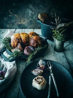 VICTORIA Emaljeret Combo Cooker Støbejernsgryde + Stegepande Ø 26 Cm 15 VICTORIA Emaljeret Combo Cooker Støbejernsgryde + Stegepande Ø 26 Cm -KitchenTime butik c4161a9a 369e 43d8 92dc 224e9822ea90