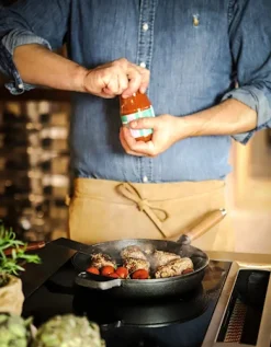 Nordwik Stegepande Støbejern 28 Cm Med Håndtag I Valnøddetræ Og Glaslåg 15 Nordwik Stegepande Støbejern 28 Cm Med Håndtag I Valnøddetræ Og Glaslåg -KitchenTime butik c9544f63 8a38 49ac ad85 d37a2b1f180f