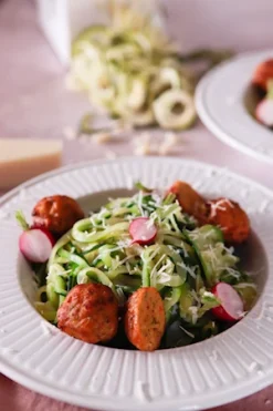 IMK InMyKitchen Spiralizer Foldbar Grøntsagsskærer M/4 Blade -KitchenTime butik e3209075 1cbd 4e3e bffd 12c7071ef813